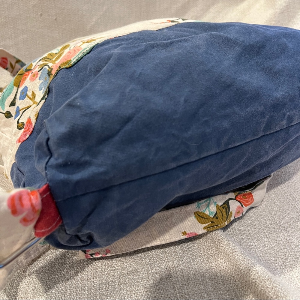 Floral Canvas Backpack/Napsack - Picture 5 of 7